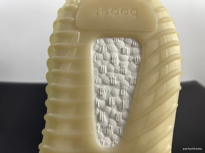 V2 Adidas 350 Yeezy MX Oat Boost GW3773 0809